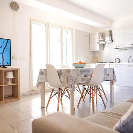 アパート Attico Terrazza Cielomare Seaview *